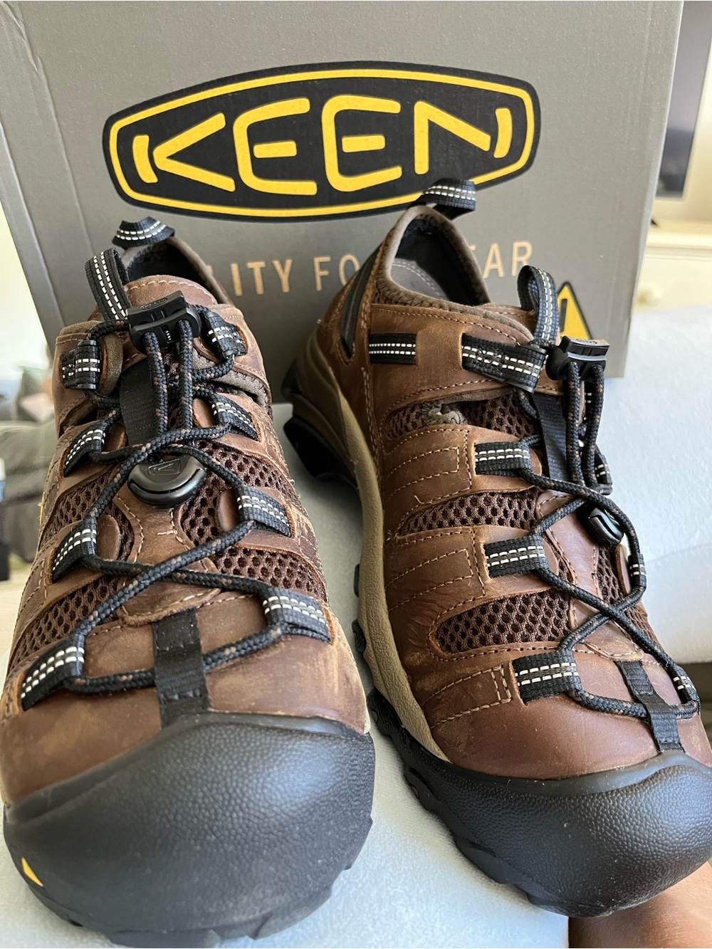KEEN Utility Men Atlanta Cool 2 low soft Toe ESD Non Slip Work Shoe